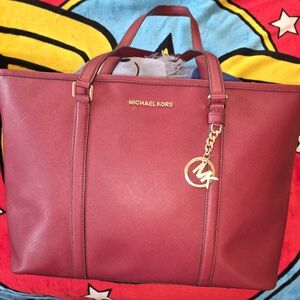 MICHAEL KORS Burgundy Saffiano Leather Tote Bag